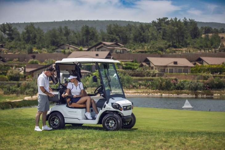 The Electric Future of Golf Carts: Meet Pilotcar